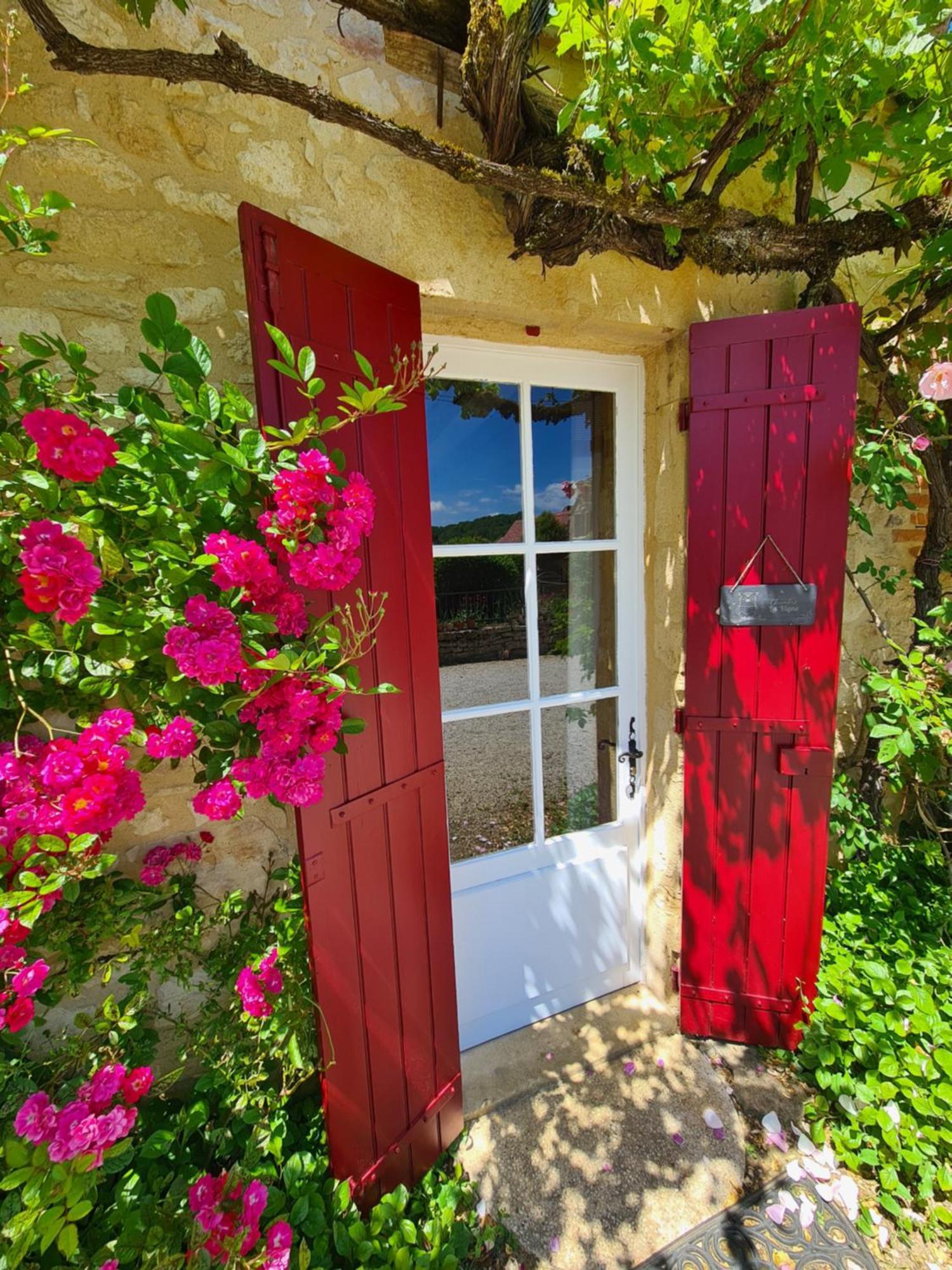La Ferme De L'Embellie Gites Et Chambres D'Hotes Le Buisson-de-Cadouin Exteriör bild