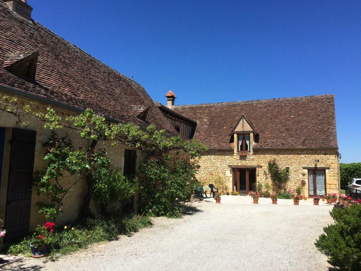 La Ferme De L'Embellie Gites Et Chambres D'Hotes Le Buisson-de-Cadouin Exteriör bild
